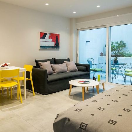 Central Cozy Studio With A Secret Garden Athena Bagian luar foto