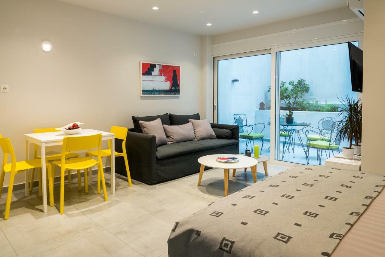 Central Cozy Studio With A Secret Garden Athena Bagian luar foto